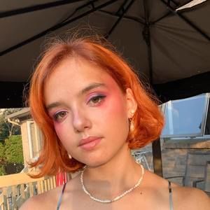 Meet your Posher, Léa